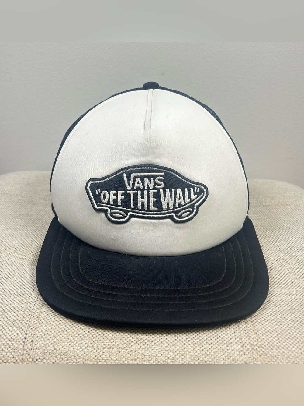 Vans Classic Patch Trucker Hat SnapBack One Size Black White Foam Front Mesh